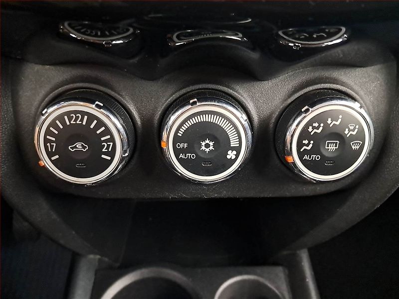 Mitsubishi ASX (2015) 1.6 MIVEC, ČR,1.maj, Tempomat - fotka 13 z 16