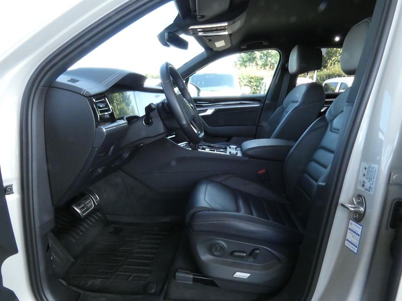 Volkswagen Touareg (2024) R-Line 3.0 TDI - NEZ.TOPENÍ - fotka 19 z 30