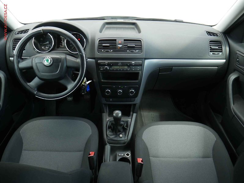 Škoda Yeti (2011) 1.2 TSI, AC - fotka 8 z 16