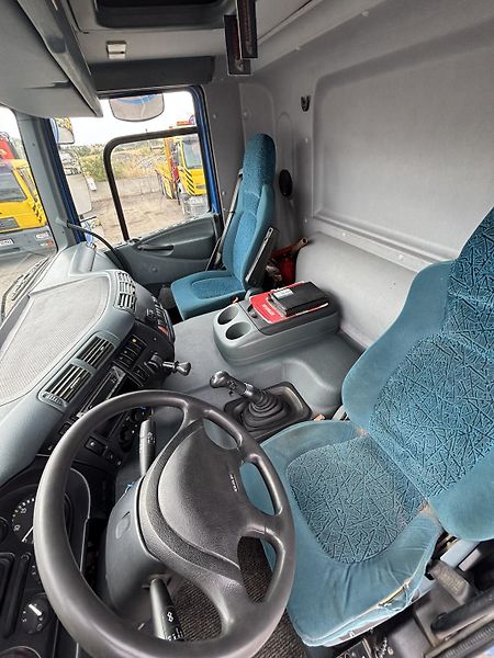 DAF FAR CF 85.430 6x2 EURO 3  - fotka 23 z 27