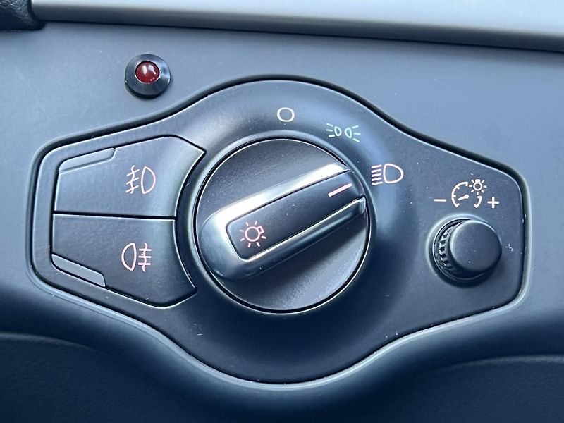 Audi A4 Allroad 2.0TDi QUATTRO AUTOMAT ALU - fotka 13 z 44
