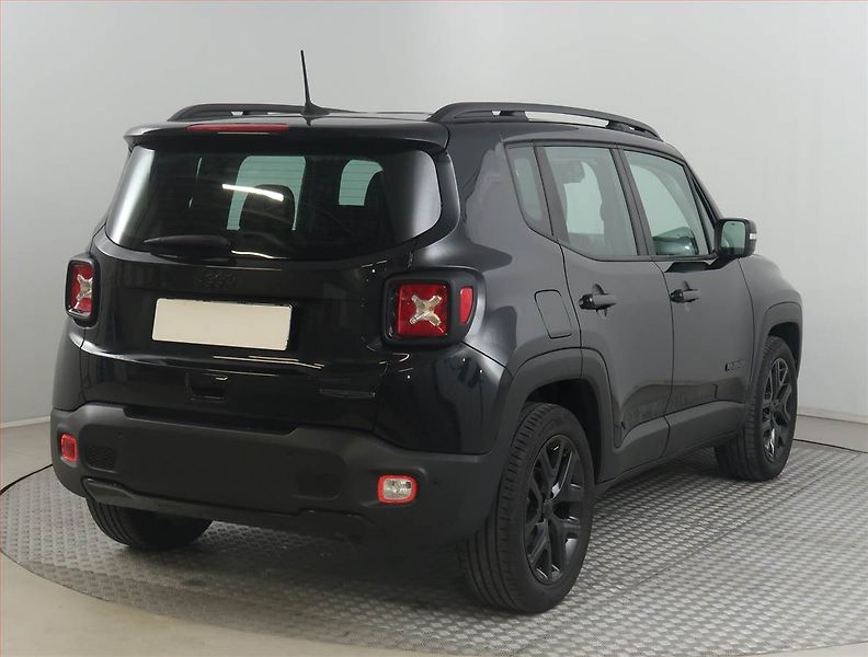 Jeep Renegade (2022) 1.3 T-GDI, Automat, ČR,1.maj - fotka 5 z 18