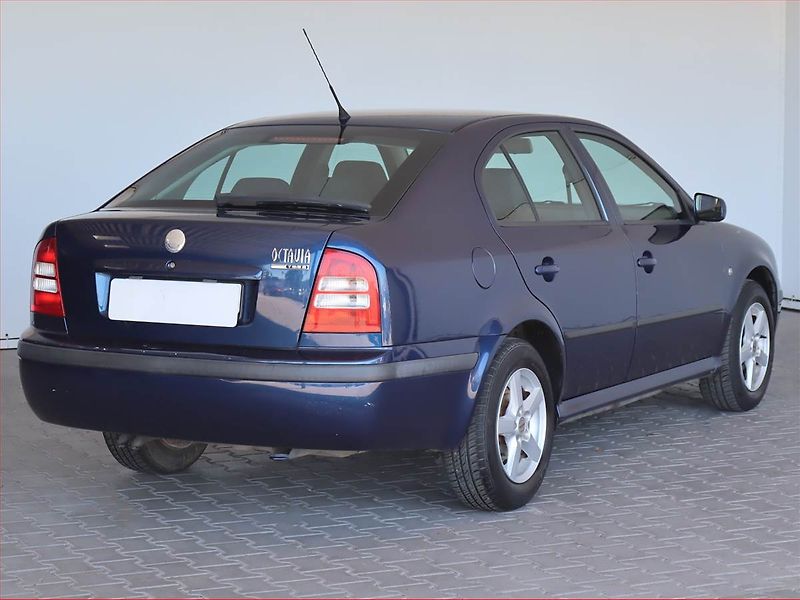 Škoda Octavia (2008) 1.6, Serv.kniha, po STK - fotka 5 z 15