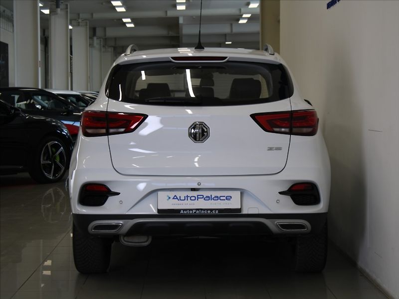 MG ZS 1,0 Turbo 82kW Eleg.PANO 52tkm - fotka 4 z 27