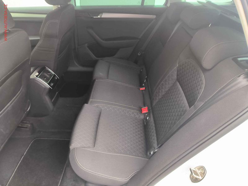 Škoda Superb (2016) 1.6 TDi, Style, DSG, bixen - fotka 10 z 23