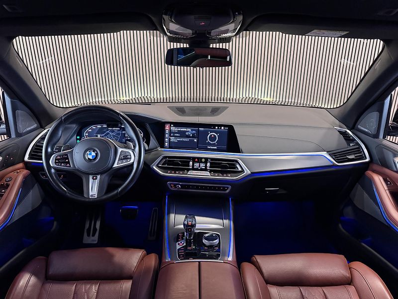 BMW X5 M50i V8 Laser Tažné HUD Záruka - fotka 19 z 33