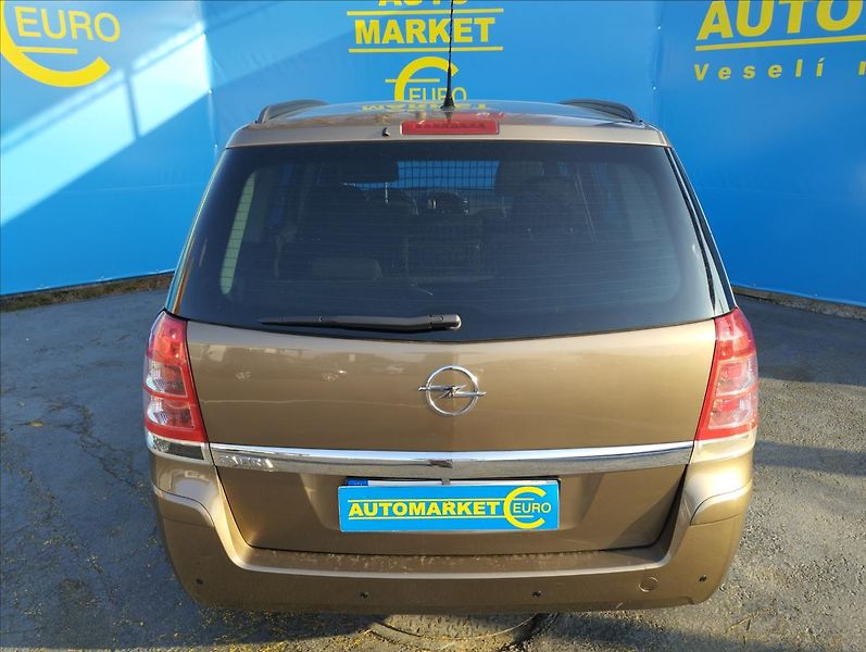 Opel Zafira 1,8 i 103KW 1.MAJITEL, NOVÉ ČR - fotka 5 z 17
