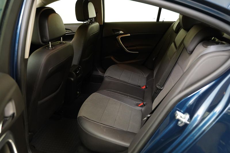 Opel Insignia - fotka 22 z 23
