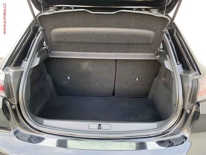 Peugeot 208 (2021) 1.2 PT, Allure, LED, navi - fotka 7 z 19