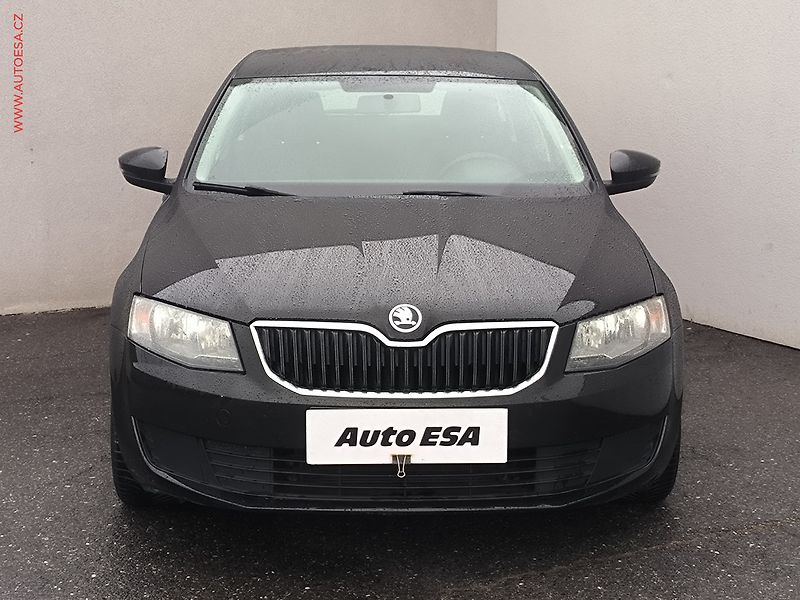 Škoda Octavia (2014) 1.2TSi, Active - fotka 2 z 14