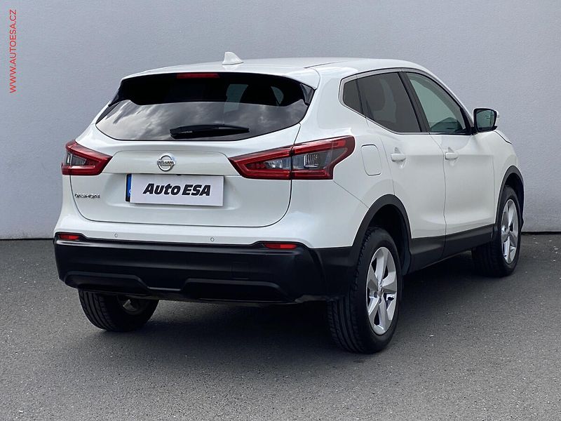 Nissan Qashqai (2018) 1.2TCe, ČR, Klima - fotka 4 z 19