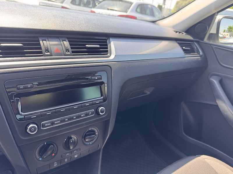 Škoda Rapid spaceback 1.2 TSi,STK 6/28 - fotka 11 z 17