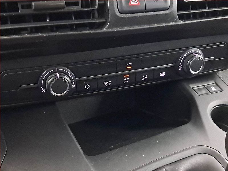Peugeot Partner (2021) Maxi 1.5 BlueHDi, 5Míst, 780kg - fotka 14 z 15