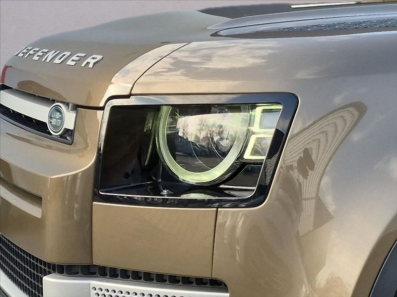Land Rover Defender 3,0 110 3,0 D200 SE - fotka 5 z 18