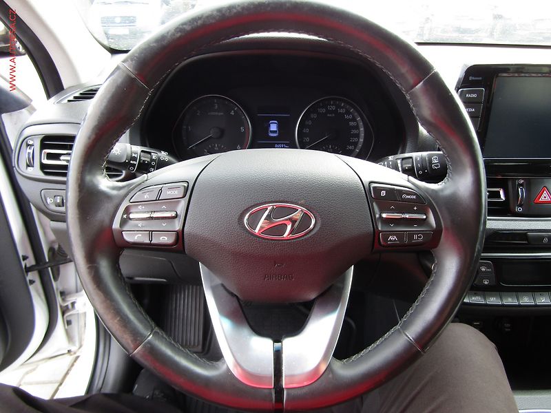 Hyundai i30 (2021) 1.6 CRDi, ČR, Smart, LED - fotka 15 z 18