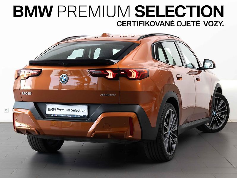 BMW iX2 xDrive30 - fotka 5 z 23