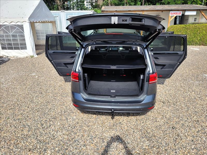 Volkswagen Touran 1,5 Již není k dispozici - fotka 41 z 50