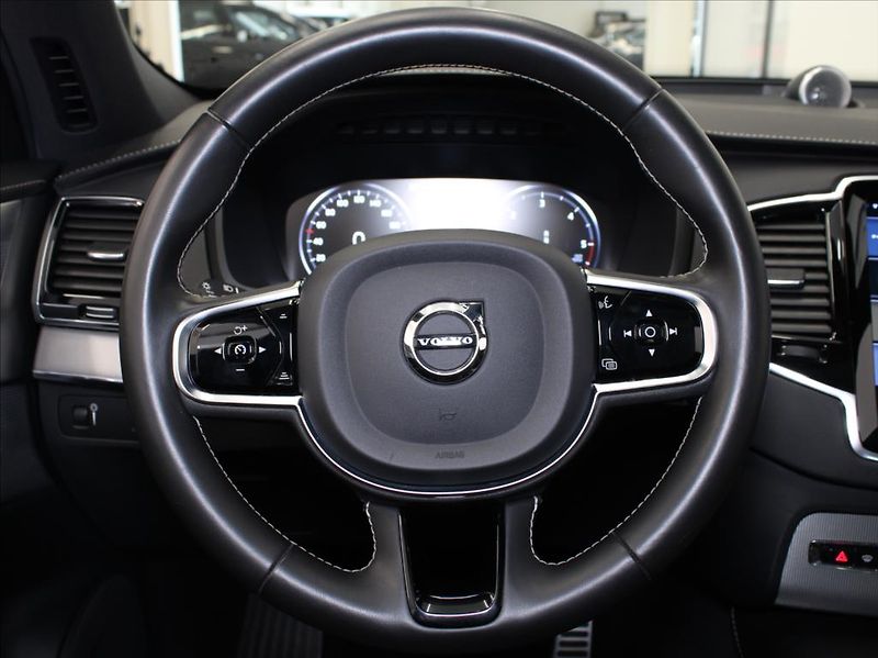 Volvo XC90 2,0 B5 R Vzduch B&W 7míst PANO - fotka 10 z 29