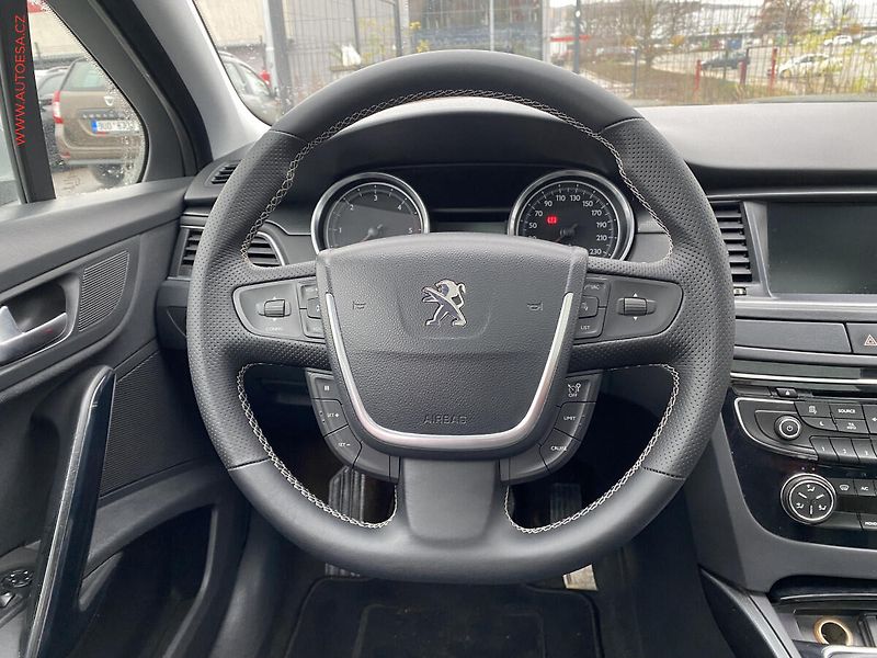 Peugeot 508 (2012) 2.0 HDi, ČR, Allure, STK11/27 - fotka 13 z 19