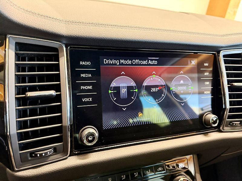 Škoda Kodiaq 2.0 TDi 147 Kw DSG 4x4 L&K - fotka 13 z 32