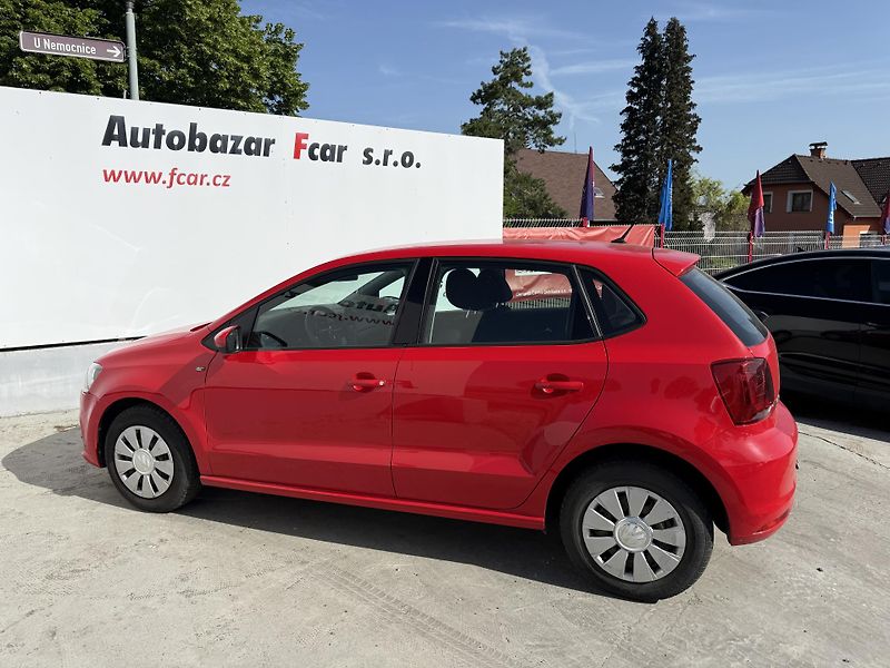 Volkswagen Polo (2016) 1.0 MPI ČR 50551km - fotka 8 z 21