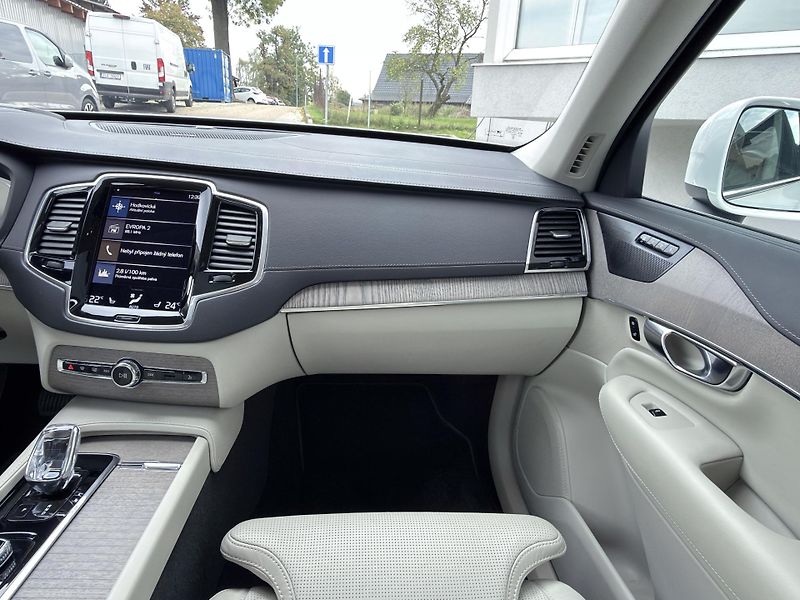 Volvo XC90 T8 AWD RECH. INSCRIPTION   - fotka 23 z 56