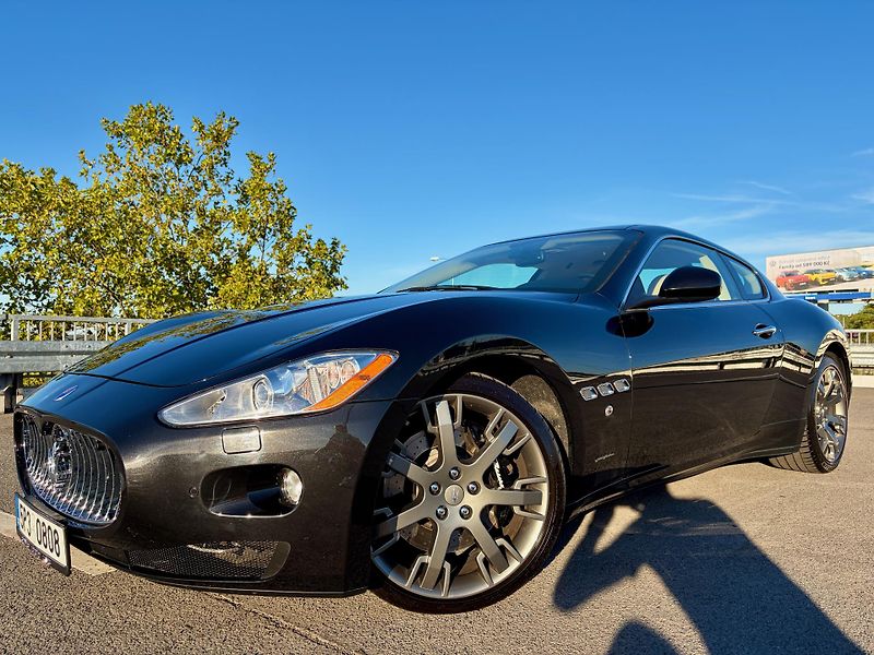 Maserati Granturismo (2012) S 4.7 V8 1. MAJITEL 33.222 km! - fotka 10 z 57