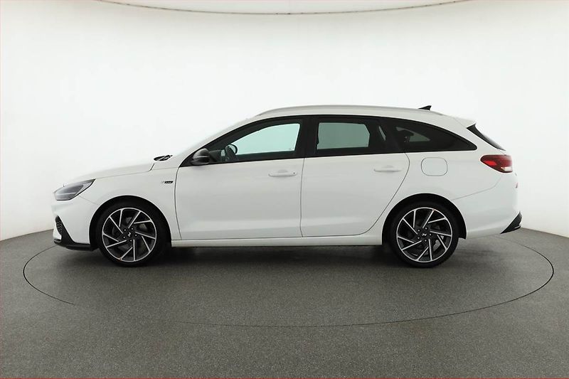 Hyundai i30 (2022) N-Line 1.5 T-GDI MHEV - fotka 3 z 21