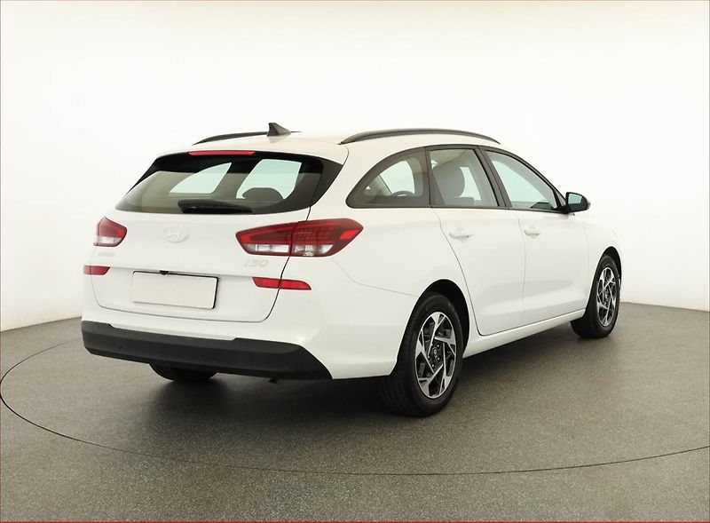 Hyundai i30 (2024) 1.0 T-GDI, ČR,1.maj - fotka 5 z 21