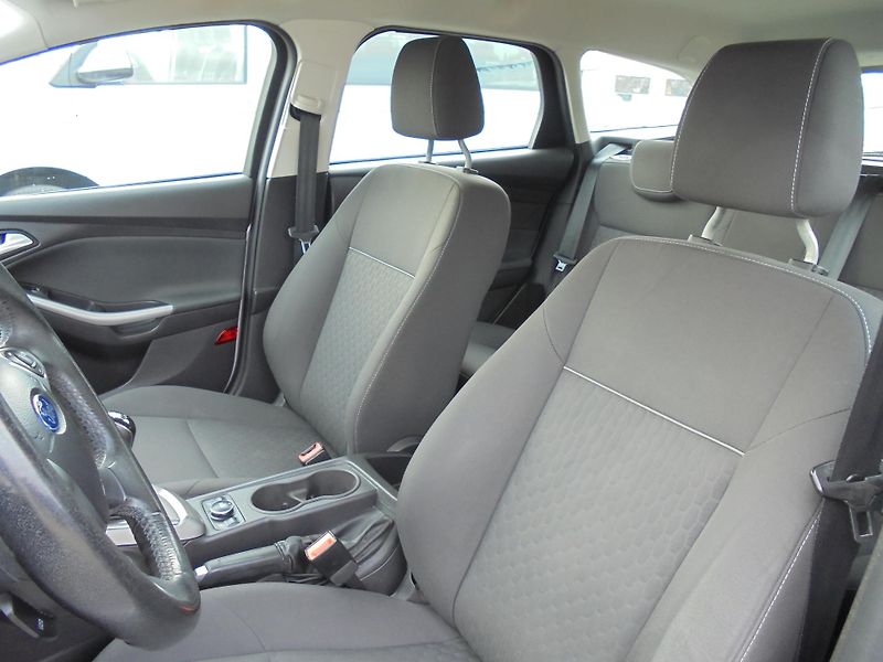 Ford Focus (2013) 1.0 EcoBoost-74kW-ALU-SUPER - fotka 10 z 11