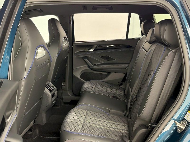 Volkswagen Tayron (2025) R-Line 2.0 TDI 142kW 4Motion D - fotka 8 z 44