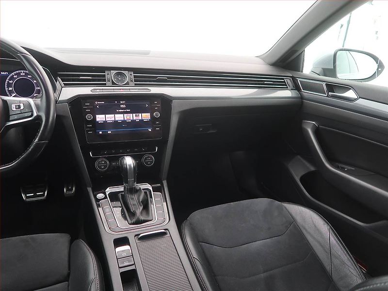 Volkswagen Arteon (2018) R-line 2.0 TSI - fotka 8 z 18