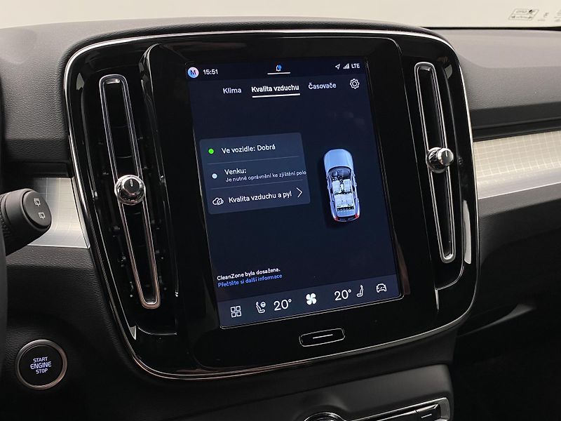 Volvo XC40 (2026) B3 AUT DARK PLUS - fotka 40 z 60