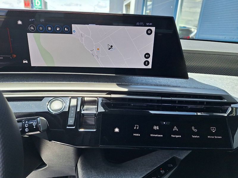 Peugeot 5008 (2026) GT Hybrid 145 e-DCS6 SUMMER B - fotka 17 z 18