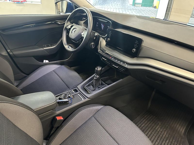 Škoda Octavia (2022) 1.0TSi Ambition REZERVACE - fotka 24 z 24