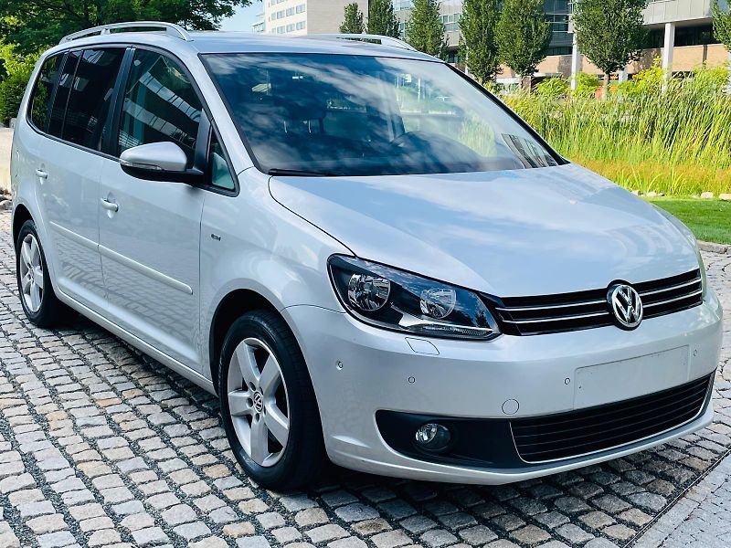 Volkswagen Touran 2.0TD MANUÁL 1MAJITEL SERVISKA - fotka 9 z 49