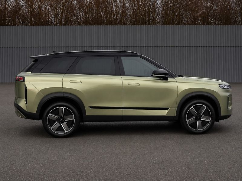 Jaecoo 7 (2026) 1,6 TGI 7AT Exclusive 4x4 - fotka 11 z 47
