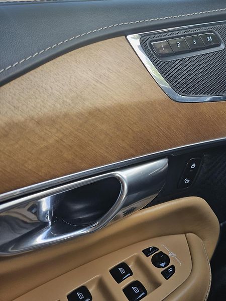 Volvo XC90 (2016) - fotka 14 z 21
