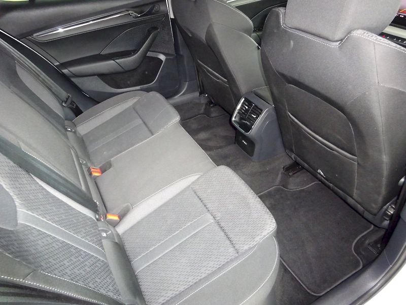 Škoda Octavia (2023) STYLE PLUS TD 85/2.0 M6F + taž - fotka 13 z 21