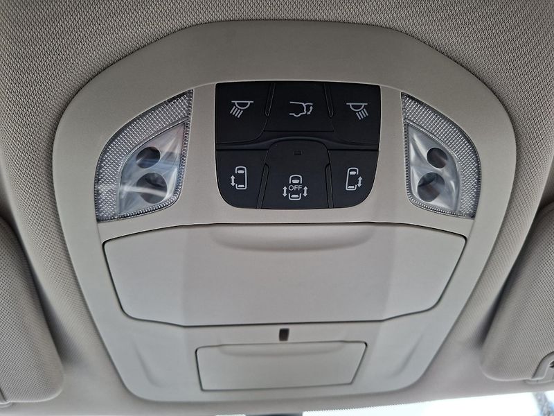 Chrysler Pacifica (2021) 3,6 LIMITED,HYBRYD, REZERVACE  - fotka 33 z 38