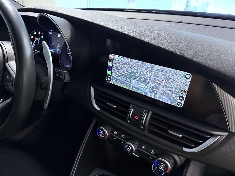 Alfa Romeo Giulia (2023) 2.0T 200k AT8 ZF Sprint - fotka 12 z 19