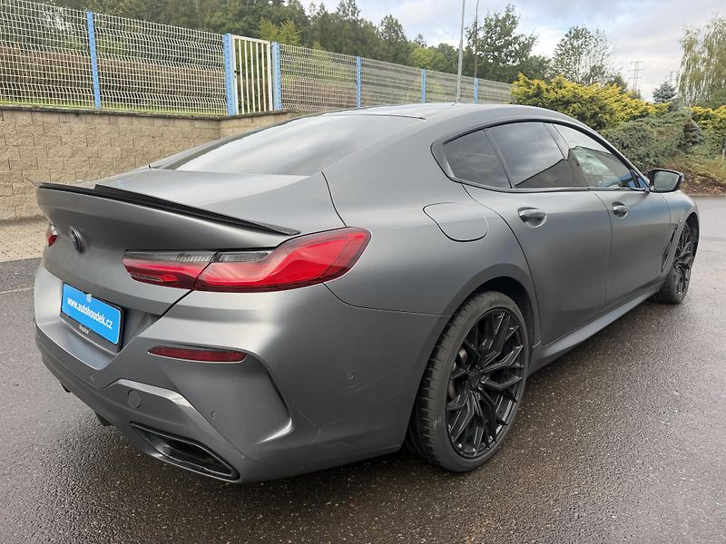 BMW Řada 8 M 850i xDrive 390kW HEAD-UP  - fotka 5 z 25