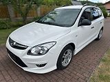 Hyundai i30 (2011) CW 1.6Crdi 66kw FIFA - náhled 1