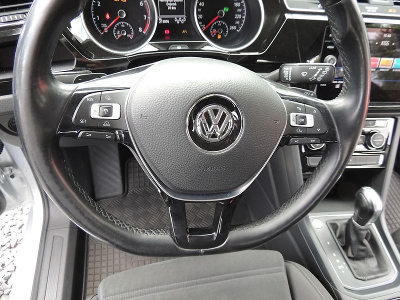 Volkswagen Touran (2018) 1.4TSi,110kw,7míst,Top výbava, - fotka 26 z 55