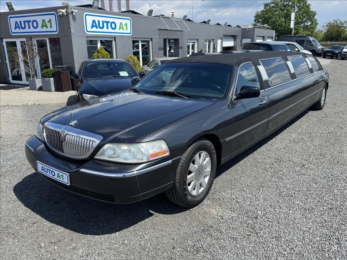 Lincoln Town Car 4,6 V8 TIFFANY DPH KŮŽE KAMERA
