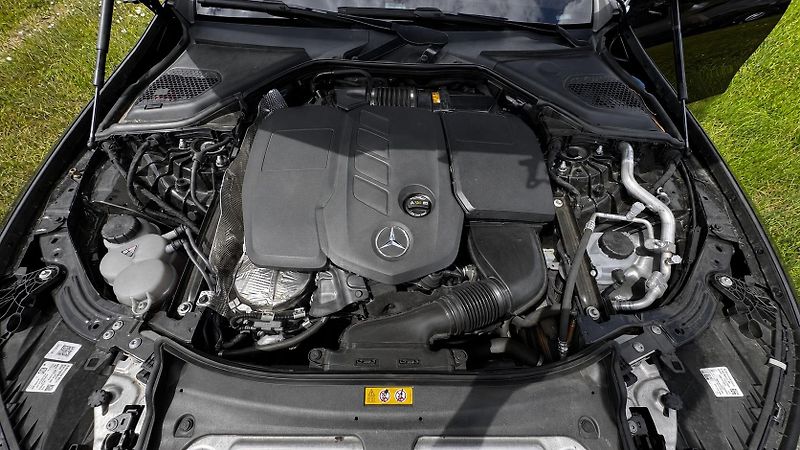 Mercedes-Benz Třídy E E220d, AMG, záruka, nájezd - fotka 22 z 22