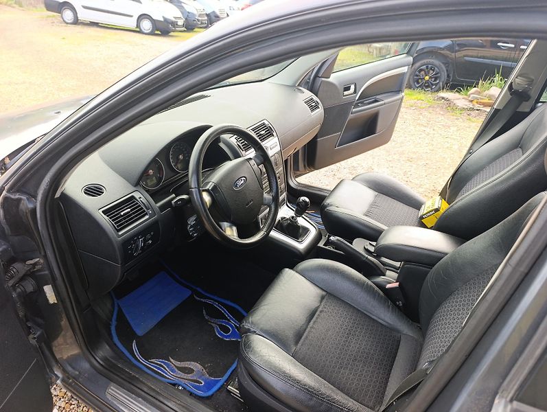 Ford Mondeo (2006) 2.0 TDCi - fotka 7 z 13