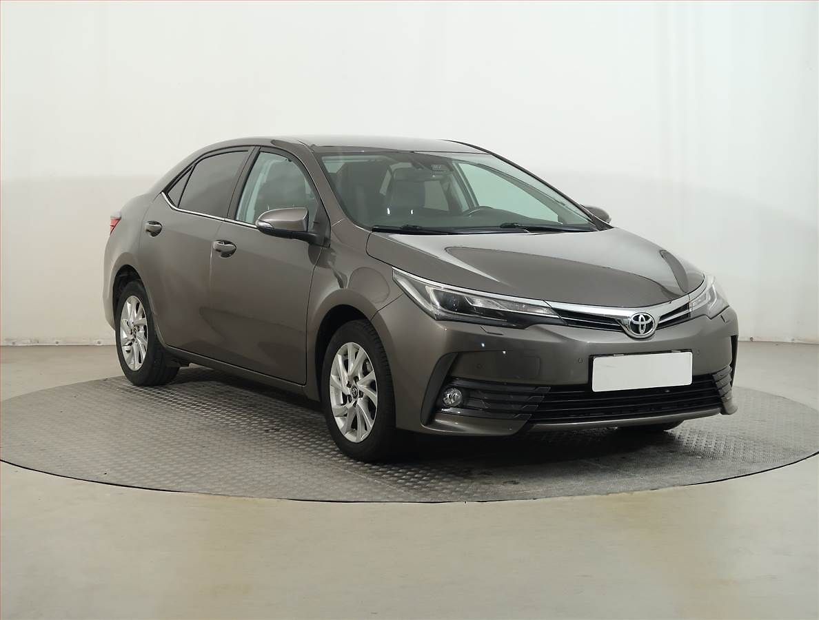 Toyota Corolla 1.6 Valvematic, ČR,1.maj