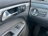 Volkswagen Touran (2011) 1.4TSI STYLE! Tažné! Navi! - náhled 24
