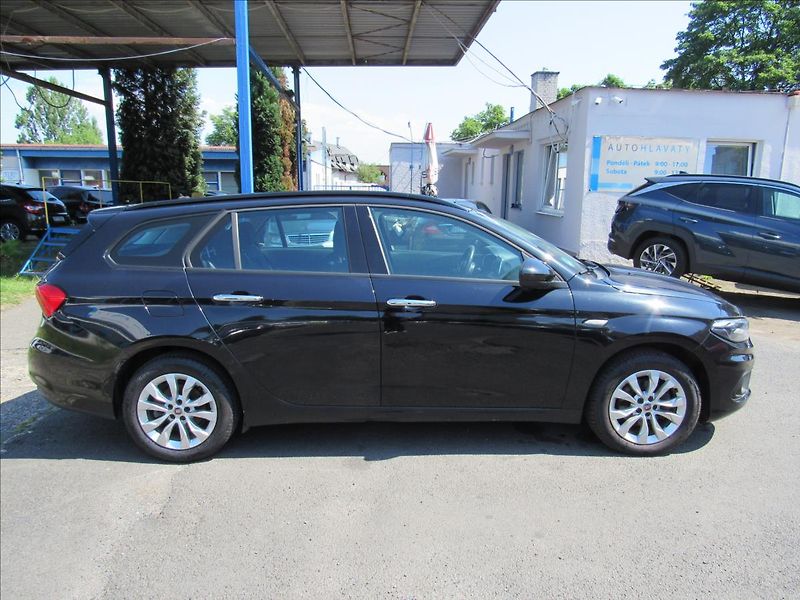 Fiat Tipo 1,6 MultiJet Automat - fotka 8 z 31